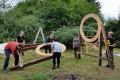 Workcamp-Teilnehmende beim Upcycling