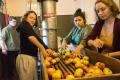 Aus Äpfeln wird Saft - Einblick in die Lohnmosterei beim WWC