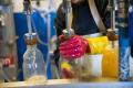 Abfüllen des Safts in Flaschen, so können wir diesen nach Haus nehmen
